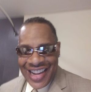 Meet your Posher, Lawrence